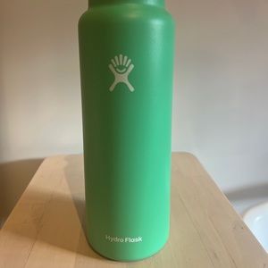 HydroFlask Water Bottle Stainless Steel Vacuum Insulated Flex Cap 40 oz, Mint